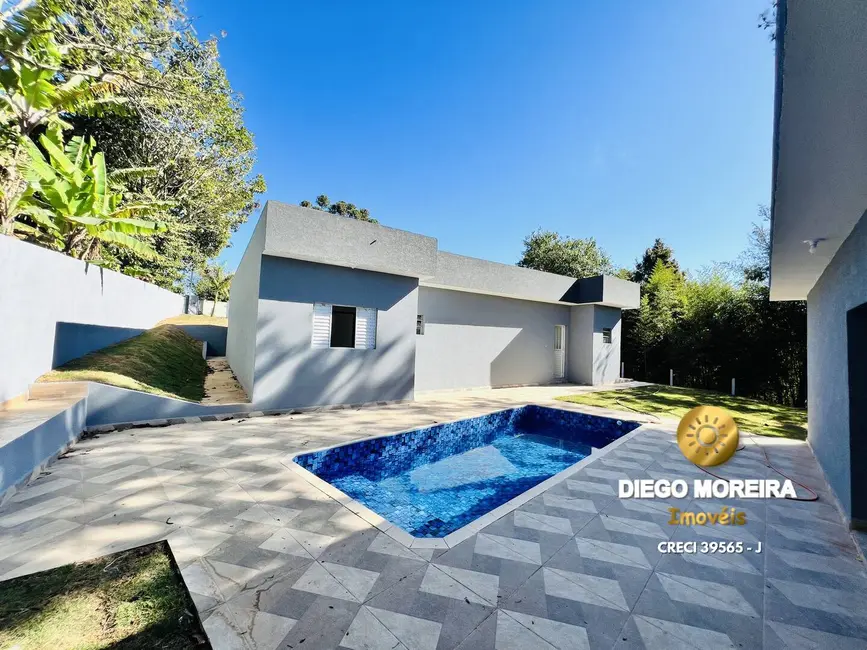 Chácara com 3 quartos à venda, 1250m2 em Estância San Remo, Atibaia - SP - imagem 2 Foto 2 de Chácara com 3 quartos à venda, 1250m2 em Estância San Remo, Atibaia - SP