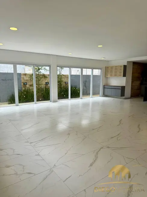 Foto 6 de Casa com 4 quartos à venda, 376m2 em Jardim do Lago, Atibaia - SP