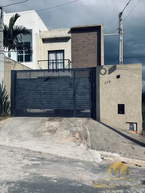 Casa com 3 quartos para alugar, 127m2 em Mairipora - SP - imagem 1 Foto 1 de Casa com 3 quartos para alugar, 127m2 em Mairipora - SP