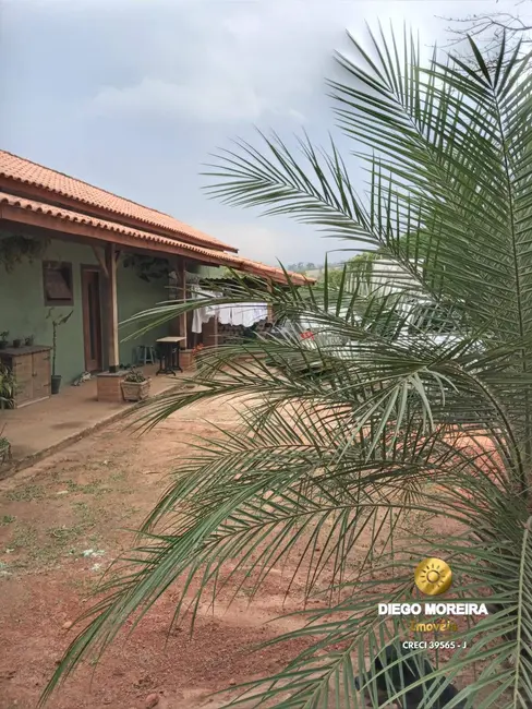 Foto 2 de Chácara com 3 quartos à venda, 211m2 em Piracaia - SP