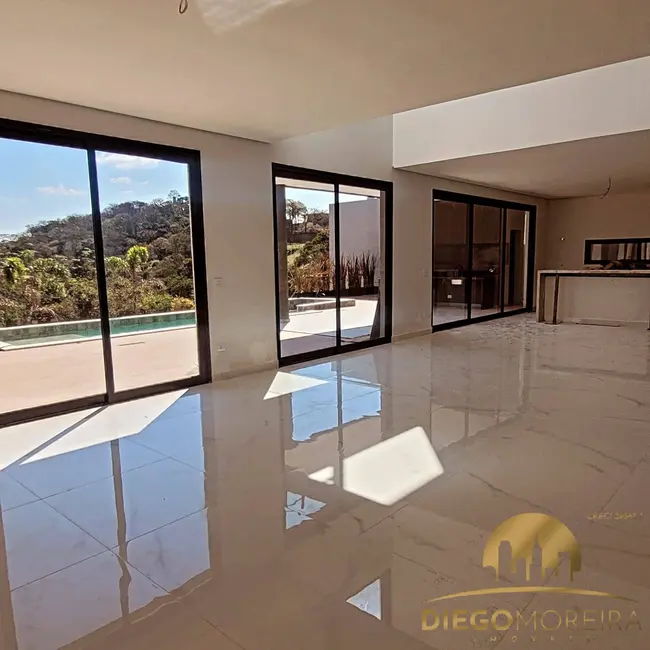 Casa de Condomínio com 4 quartos à venda, 330m2 em Condomínio Residencial Itaporã de Atibaia, Atibaia - SP - imagem 4 Foto 4 de Casa de Condomínio com 4 quartos à venda, 330m2 em Condomínio Residencial Itaporã de Atibaia, Atibaia - SP