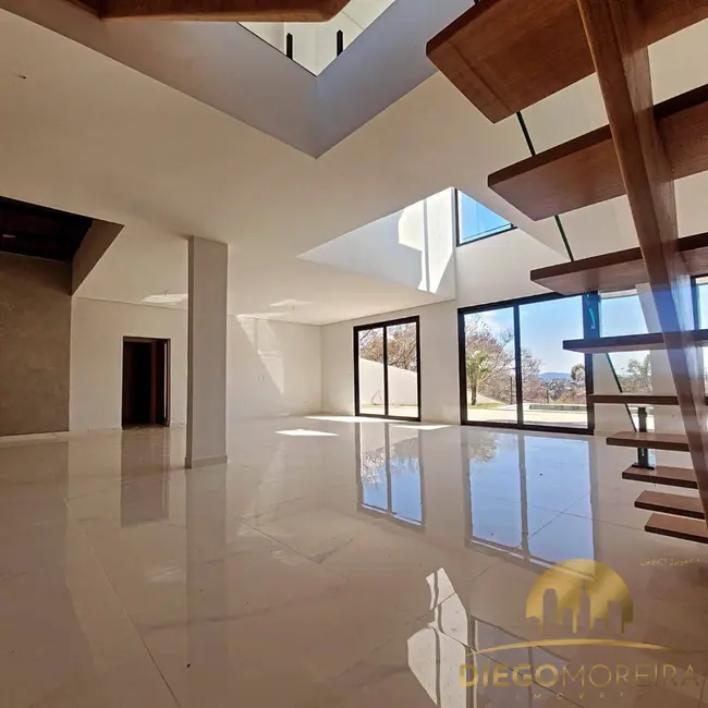 Casa de Condomínio com 4 quartos à venda, 330m2 em Condomínio Residencial Itaporã de Atibaia, Atibaia - SP - imagem 3 Foto 3 de Casa de Condomínio com 4 quartos à venda, 330m2 em Condomínio Residencial Itaporã de Atibaia, Atibaia - SP