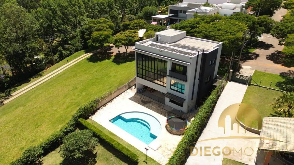 Foto 2 de Casa de Condomínio com 6 quartos à venda, 650m2 em Piracaia - SP