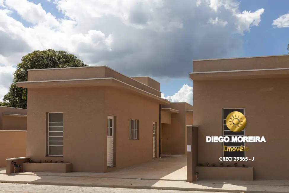 Foto 2 de Casa de Condomínio com 2 quartos à venda, 61m2 em Bom Jesus Dos Perdoes - SP