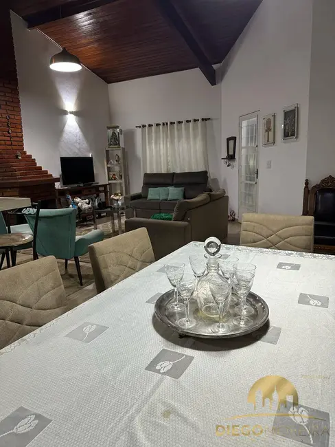 Foto 4 de Casa com 3 quartos à venda, 250m2 em Mairipora - SP