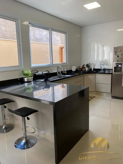 Foto 7 de Casa de Condomínio com 4 quartos à venda, 220m2 em Cidade Satélite, Atibaia - SP