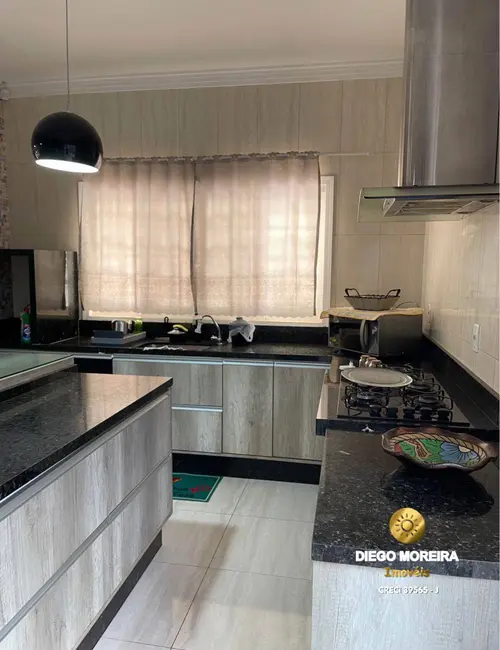 Foto 4 de Casa com 3 quartos à venda, 200m2 em Atibaia - SP