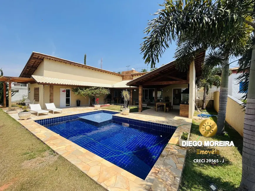 Foto 3 de Casa de Condomínio com 4 quartos à venda, 1000m2 em Piracaia - SP