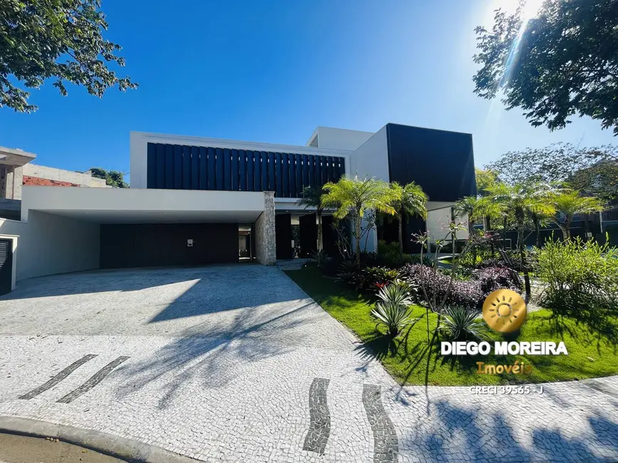 Foto 1 de Casa de Condomínio com 8 quartos à venda, 986m2 em Bertioga - SP