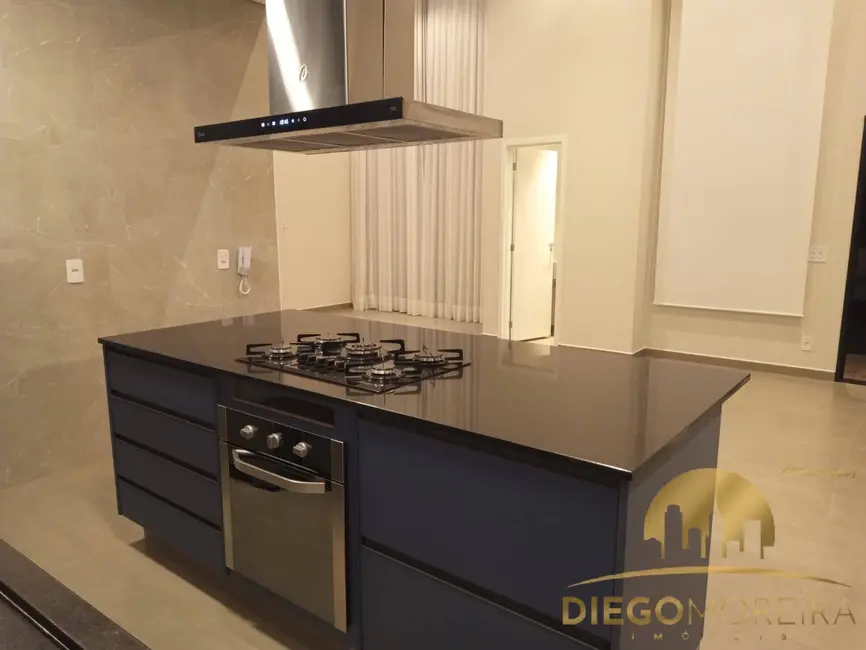 Foto 5 de Casa de Condomínio com 3 quartos para alugar, 112m2 em Marmeleiro, Atibaia - SP