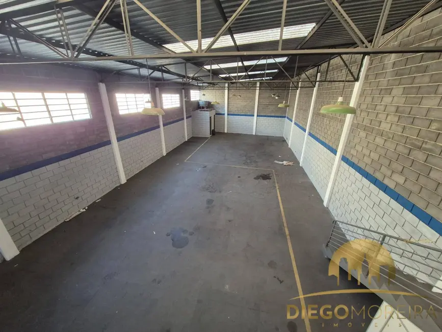 Armazém / Galpão para alugar, 290m2 em Recreio Estoril, Atibaia - SP - imagem 2 Foto 2 de Armazém / Galpão para alugar, 290m2 em Recreio Estoril, Atibaia - SP