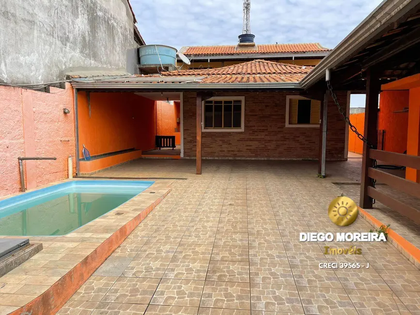 Foto 2 de Casa com 4 quartos à venda, 250m2 em Mairipora - SP