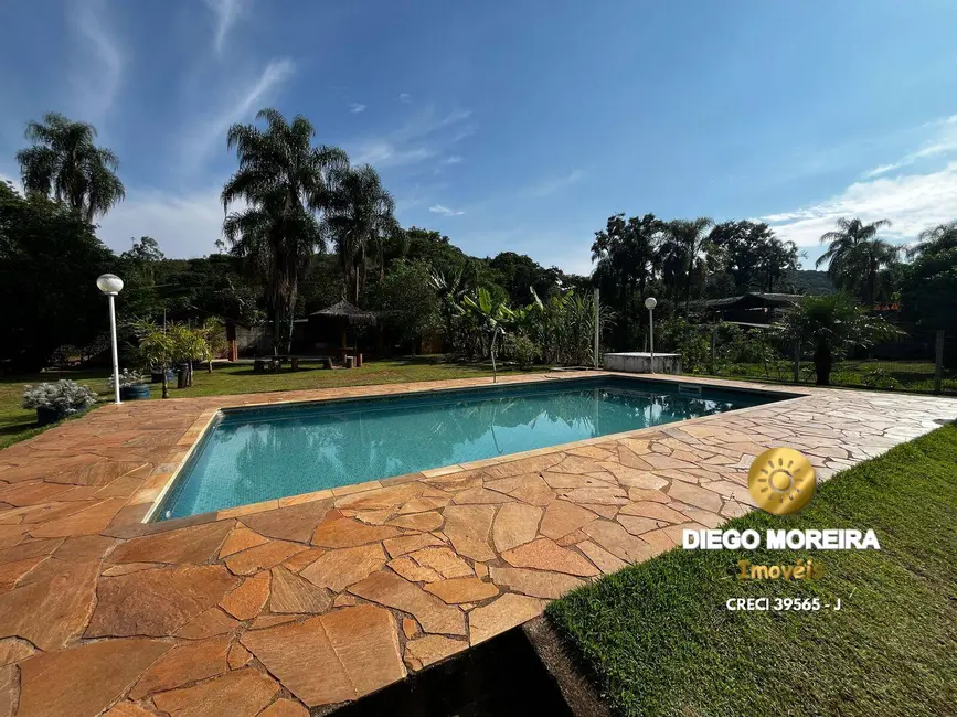 Foto 2 de Chácara com 5 quartos à venda, 300m2 em Mairipora - SP