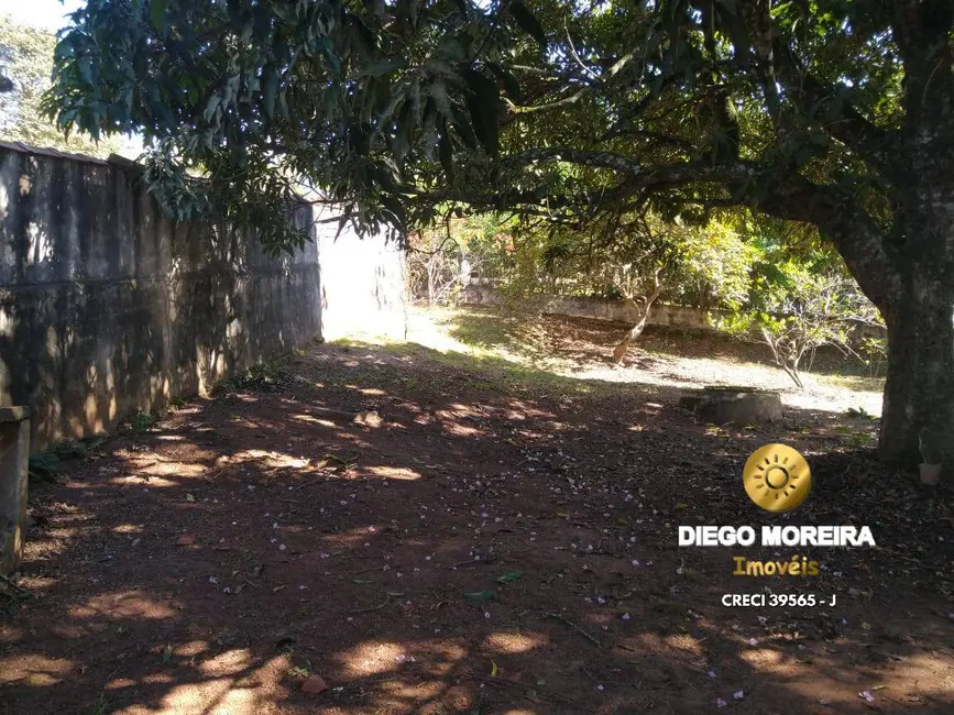 Chácara com 2 quartos à venda, 960m2 em Jardim Brisa, Atibaia - SP - imagem 6 Foto 6 de Chácara com 2 quartos à venda, 960m2 em Jardim Brisa, Atibaia - SP