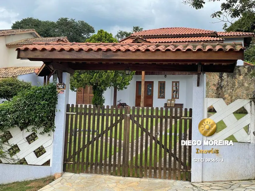 Chácara com 3 quartos à venda, 1420m2 em Batatuba, Piracaia - SP - imagem 4 Foto 4 de Chácara com 3 quartos à venda, 1420m2 em Batatuba, Piracaia - SP