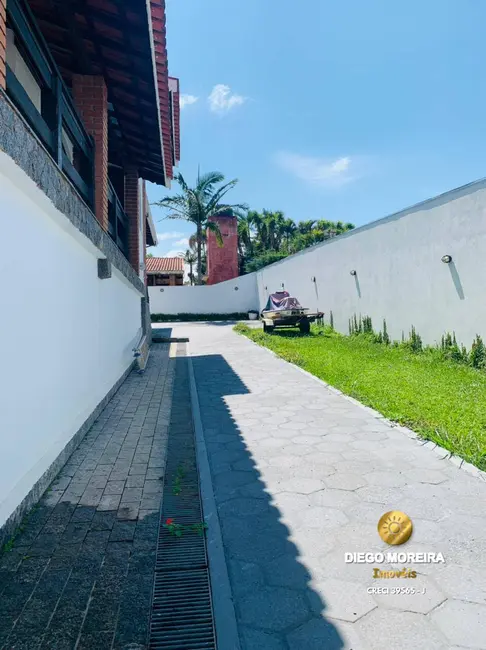 Chácara com 6 quartos à venda, 1000m2 em Piracaia - SP - imagem 9 Foto 9 de Chácara com 6 quartos à venda, 1000m2 em Piracaia - SP