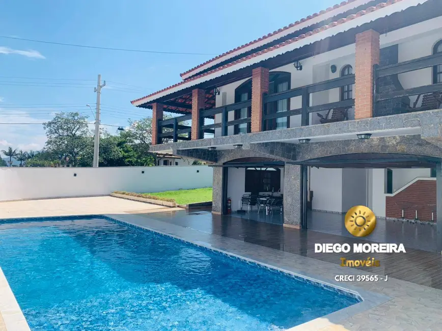 Chácara com 6 quartos à venda, 1000m2 em Piracaia - SP - imagem 2 Foto 2 de Chácara com 6 quartos à venda, 1000m2 em Piracaia - SP