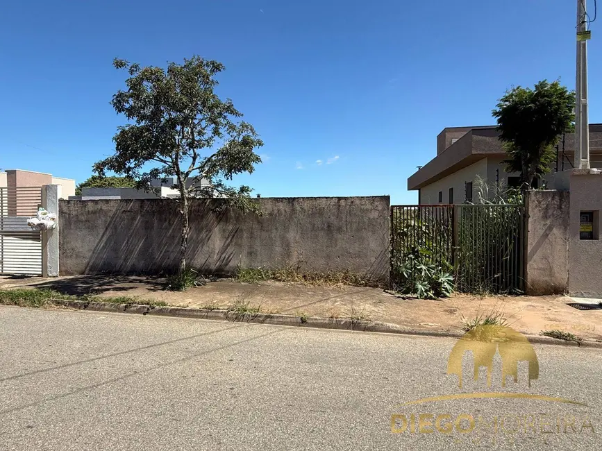 Foto 1 de Terreno / Lote à venda, 480m2 em Jardim dos Pinheiros, Atibaia - SP