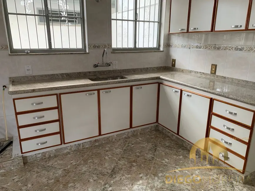 Foto 2 de Casa com 2 quartos à venda e para alugar, 300m2 em Alvinópolis, Atibaia - SP