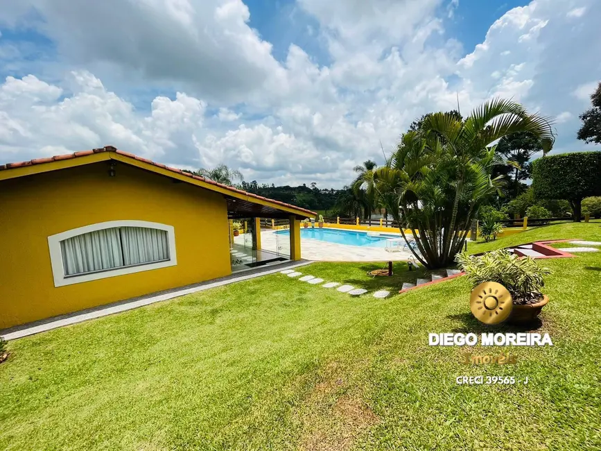 Chácara com 5 quartos à venda, 2806m2 em Piracaia - SP - imagem 5 Foto 5 de Chácara com 5 quartos à venda, 2806m2 em Piracaia - SP