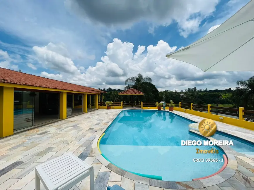 Chácara com 5 quartos à venda, 2806m2 em Piracaia - SP - imagem 9 Foto 9 de Chácara com 5 quartos à venda, 2806m2 em Piracaia - SP