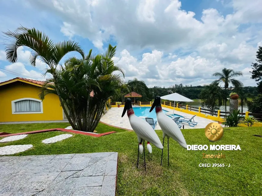 Chácara com 5 quartos à venda, 2806m2 em Piracaia - SP - imagem 4 Foto 4 de Chácara com 5 quartos à venda, 2806m2 em Piracaia - SP