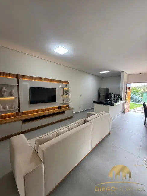 Foto 3 de Casa com 2 quartos à venda, 140m2 em Mairipora - SP