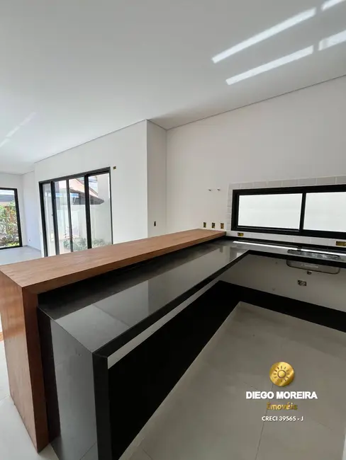 Foto 6 de Casa com 3 quartos à venda, 177m2 em Atibaia - SP