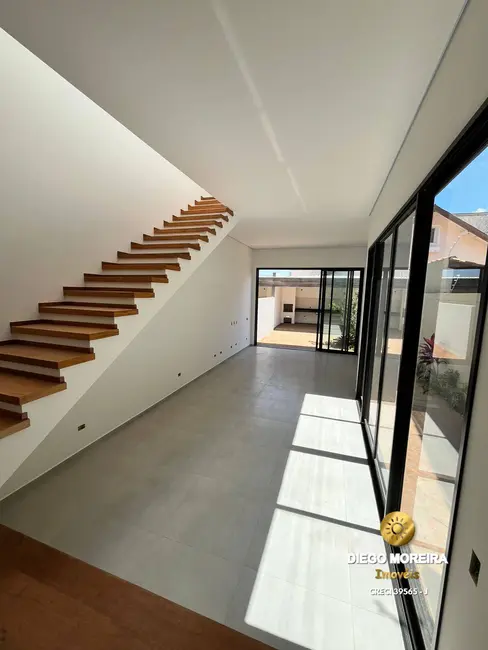 Foto 4 de Casa com 3 quartos à venda, 177m2 em Atibaia - SP