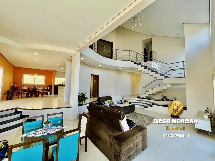 Foto 3 de Casa de Condomínio com 5 quartos à venda, 521m2 em Guaxinduva, Atibaia - SP