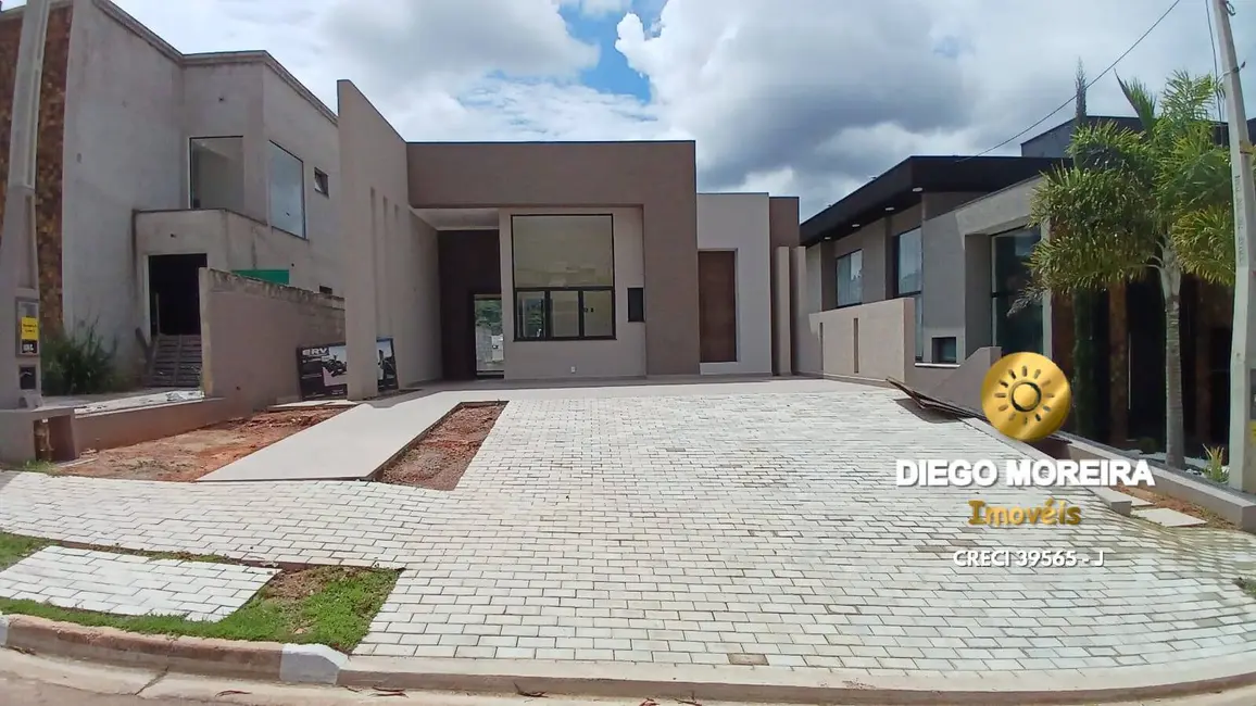 Foto 2 de Casa de Condomínio com 3 quartos à venda, 360m2 em Chácaras Maringá, Atibaia - SP