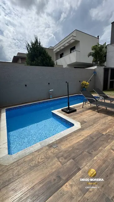 Foto 2 de Casa de Condomínio com 3 quartos à venda e para alugar, 180m2 em Rio Abaixo, Atibaia - SP