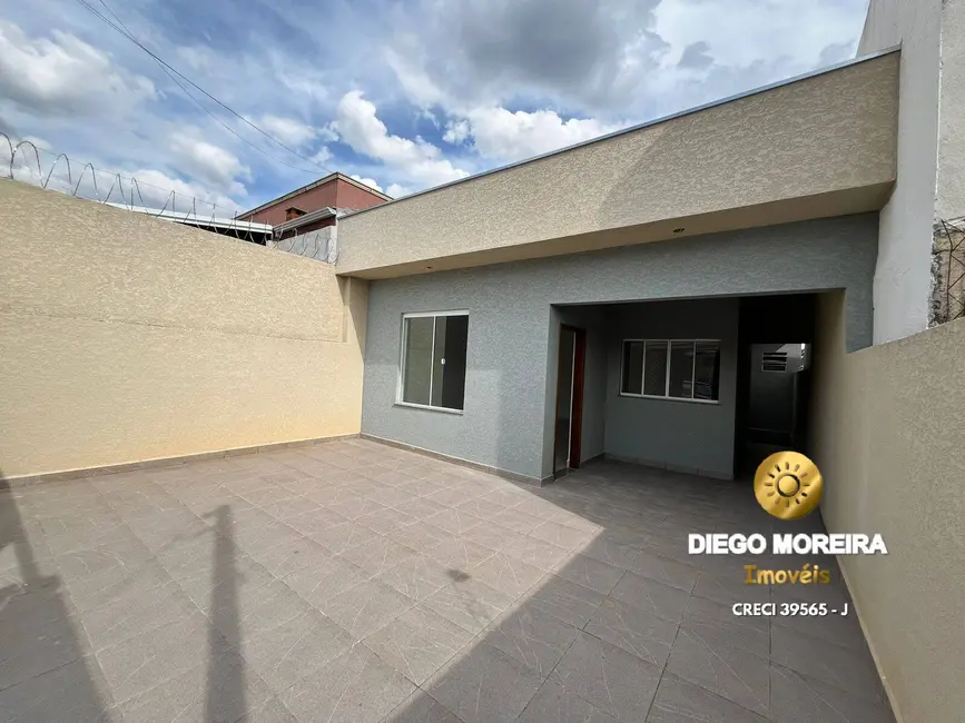 Foto 1 de Casa com 3 quartos à venda, 110m2 em Nova Cerejeira, Atibaia - SP