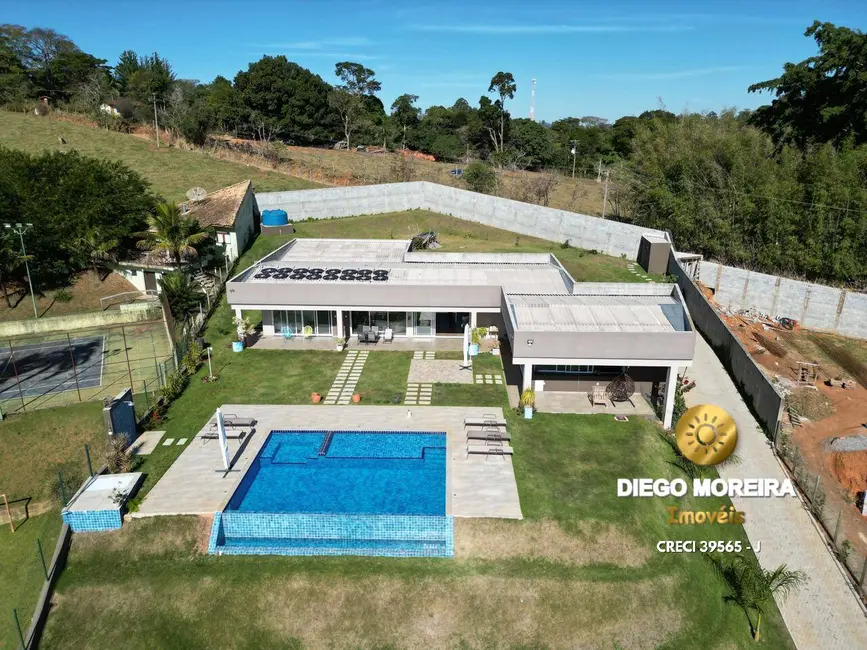 Chácara com 3 quartos à venda, 2690m2 em Piracaia - SP - imagem 3 Foto 3 de Chácara com 3 quartos à venda, 2690m2 em Piracaia - SP