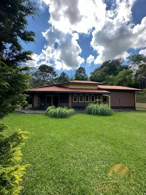 Foto 1 de Chácara com 8 quartos à venda, 400m2 em Piracaia - SP