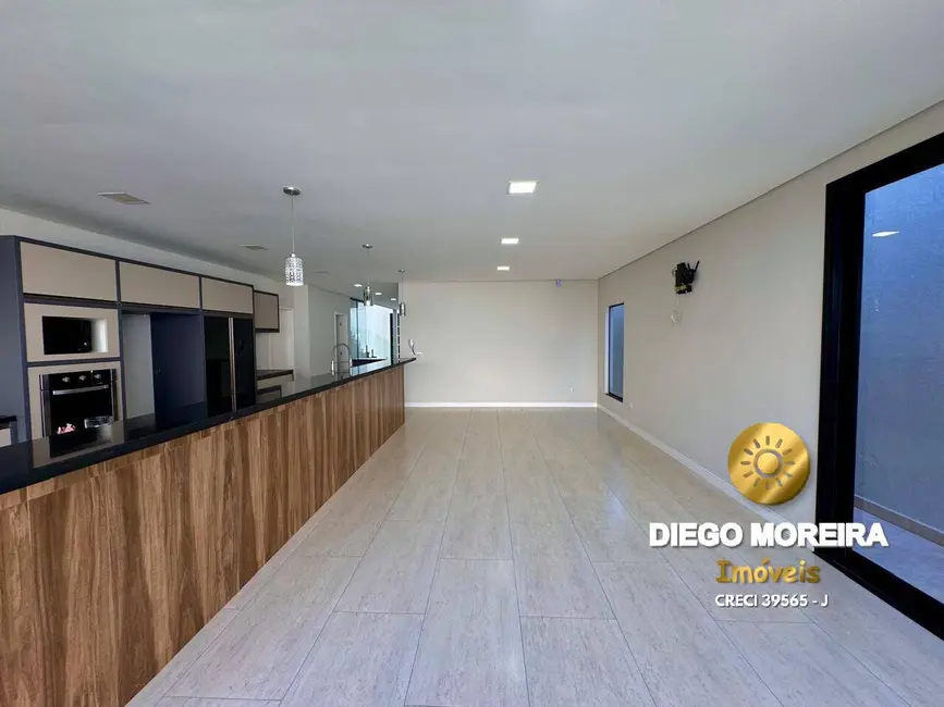 Foto 7 de Casa com 3 quartos à venda, 400m2 em Vila Petrópolis, Atibaia - SP