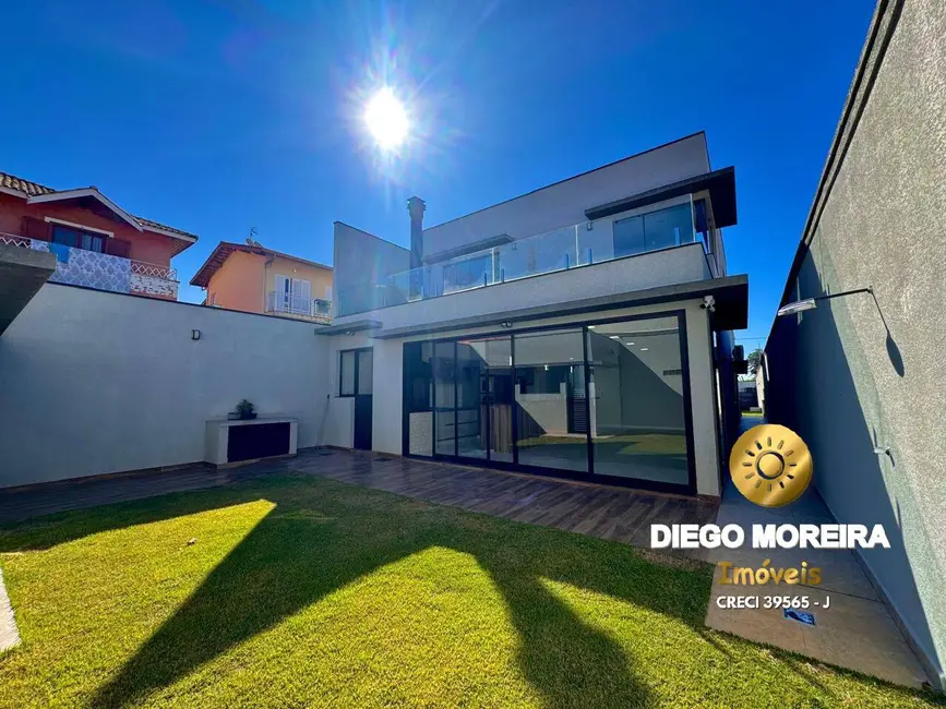 Foto 1 de Casa com 3 quartos à venda, 400m2 em Vila Petrópolis, Atibaia - SP