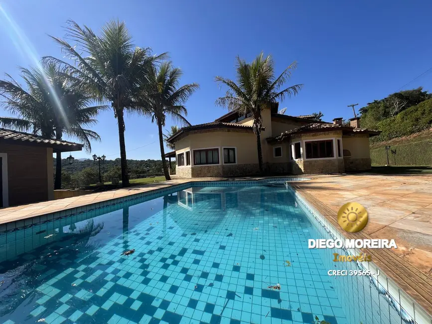 Chácara com 6 quartos à venda, 2000m2 em Piracaia - SP - imagem 2 Foto 2 de Chácara com 6 quartos à venda, 2000m2 em Piracaia - SP