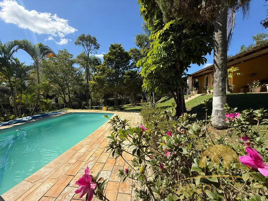 Foto 2 de Chácara com 3 quartos à venda, 200m2 em Bom Jesus Dos Perdoes - SP
