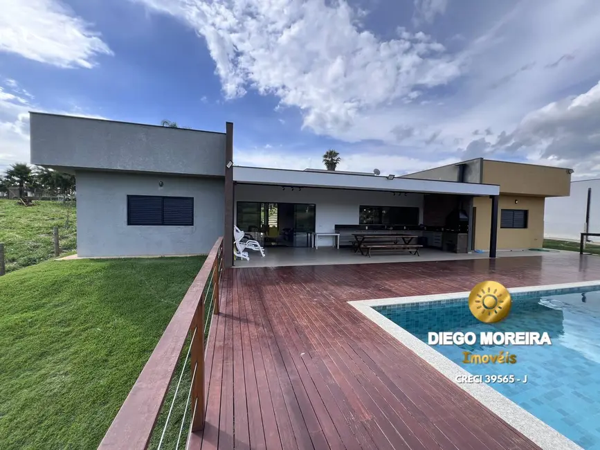 Foto 1 de Casa de Condomínio com 4 quartos à venda, 1850m2 em Vargem - SP