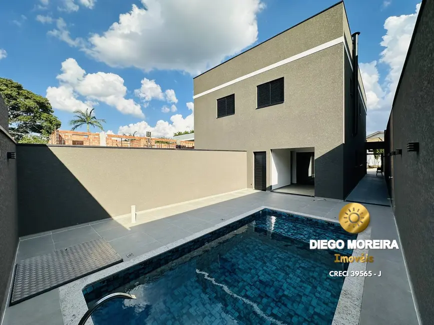 Foto 2 de Casa com 3 quartos à venda, 180m2 em Vila Petrópolis, Atibaia - SP