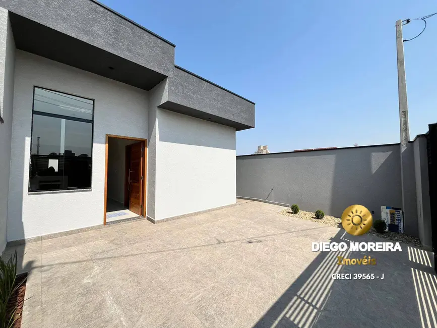 Foto 2 de Casa com 3 quartos à venda, 185m2 em Atibaia - SP