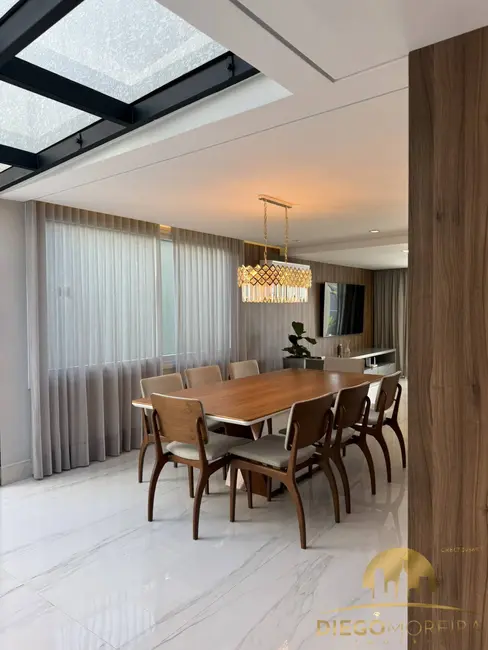 Foto 8 de Casa de Condomínio com 3 quartos à venda e para alugar, 360m2 em Jardim Maristela, Atibaia - SP