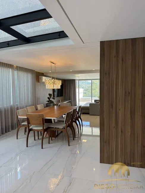 Foto 9 de Casa de Condomínio com 3 quartos à venda e para alugar, 360m2 em Jardim Maristela, Atibaia - SP