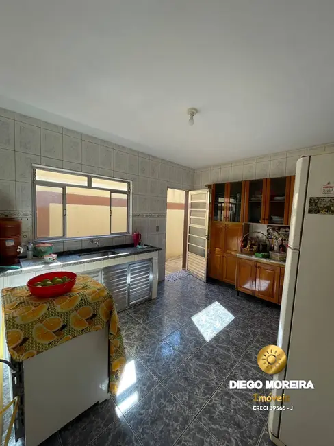 Foto 2 de Casa com 4 quartos à venda, 226m2 em Serpa, Caieiras - SP