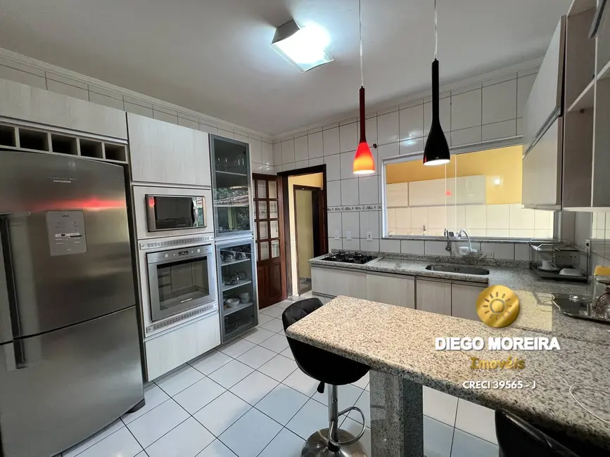 Foto 8 de Casa com 3 quartos à venda, 355m2 em Jardim do Lago, Atibaia - SP