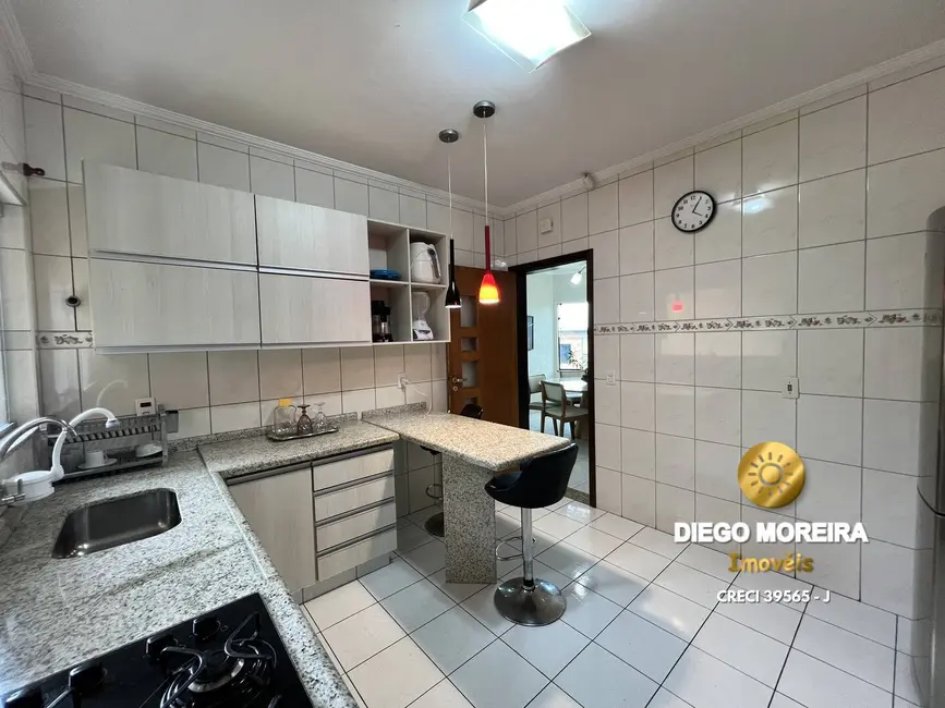 Foto 9 de Casa com 3 quartos à venda, 355m2 em Jardim do Lago, Atibaia - SP