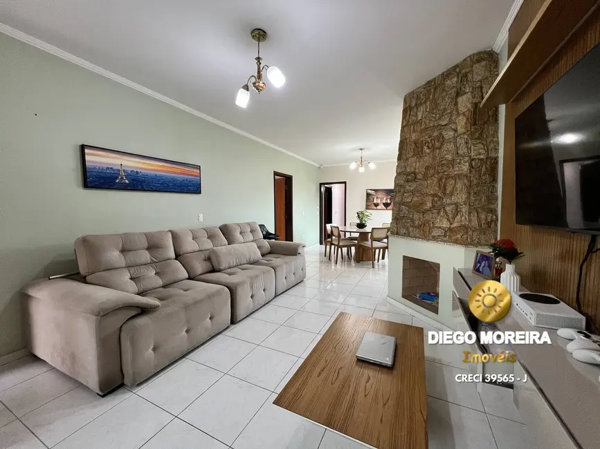 Foto 6 de Casa com 3 quartos à venda, 355m2 em Jardim do Lago, Atibaia - SP