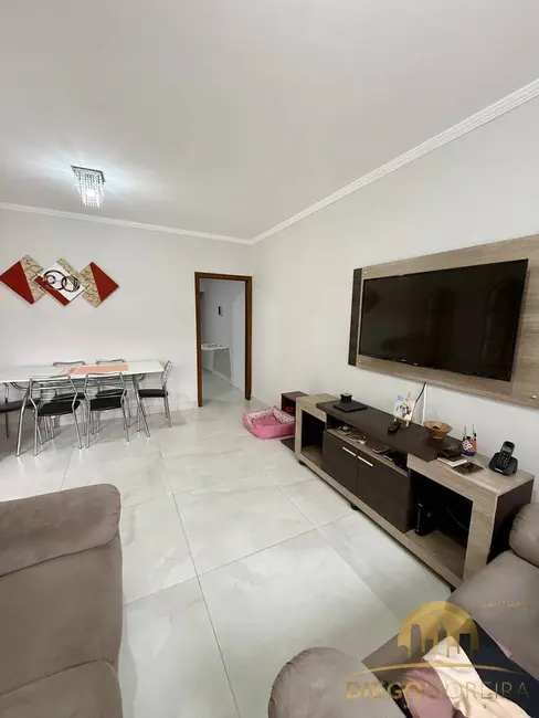 Foto 3 de Casa com 2 quartos à venda, 160m2 em Atibaia Jardim, Atibaia - SP
