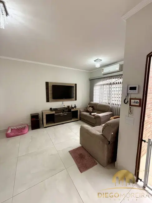 Foto 4 de Casa com 2 quartos à venda, 160m2 em Atibaia Jardim, Atibaia - SP
